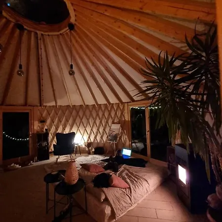 Jurty Glamping Hotel Gostynin Exterior photo