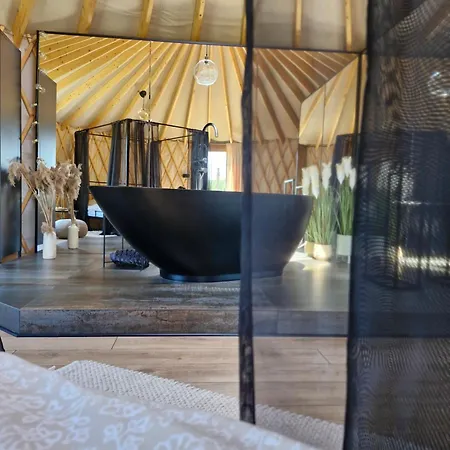 Jurty Glamping Hotel Gostynin Room photo