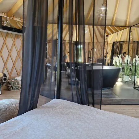 Jurty Glamping Hotel Gostynin Room photo