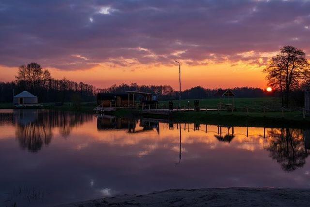 Jurty Glamping Luxuszelt *