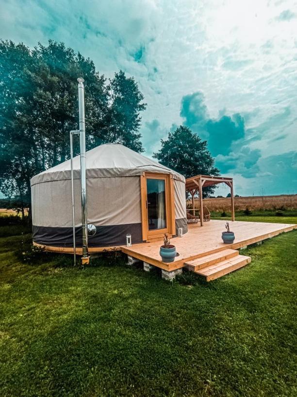 Jurty Glamping Luxuszelt *